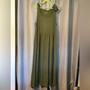 Ava+Viv Green Maxi Dress with Pockets
